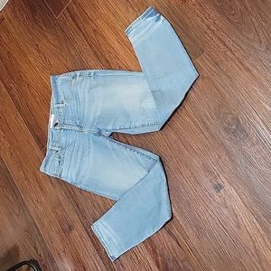 LOFT 6 light blue denim jeans. SOFT.